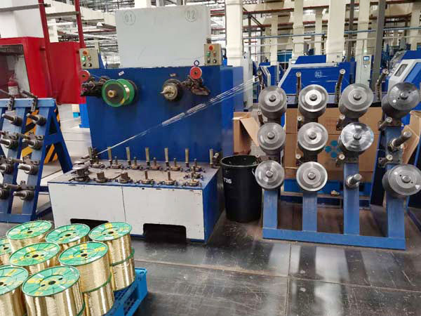 Rewinding machine