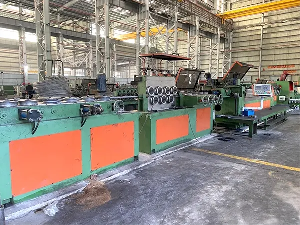 Double Cam Type Combined Drawing, Straightening And Cutting Mchine